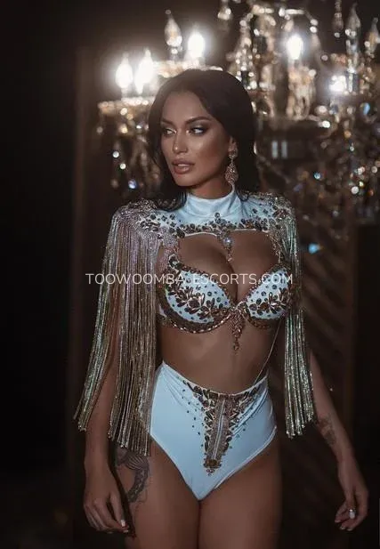 Toowoomba escorts Paris — 9