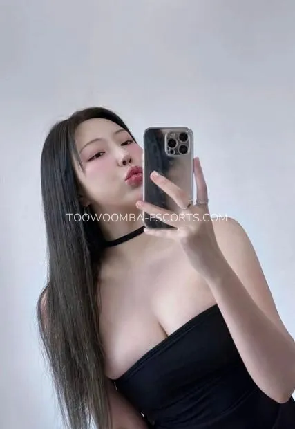 Toowoomba escorts Leslie