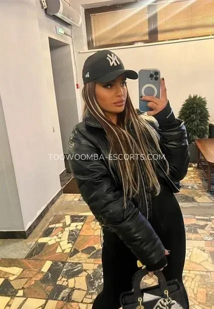 Toowoomba escorts Louise — 1