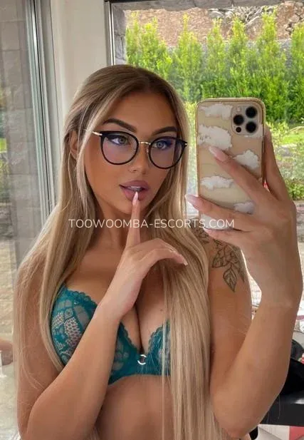 Toowoomba escorts Mona — 3
